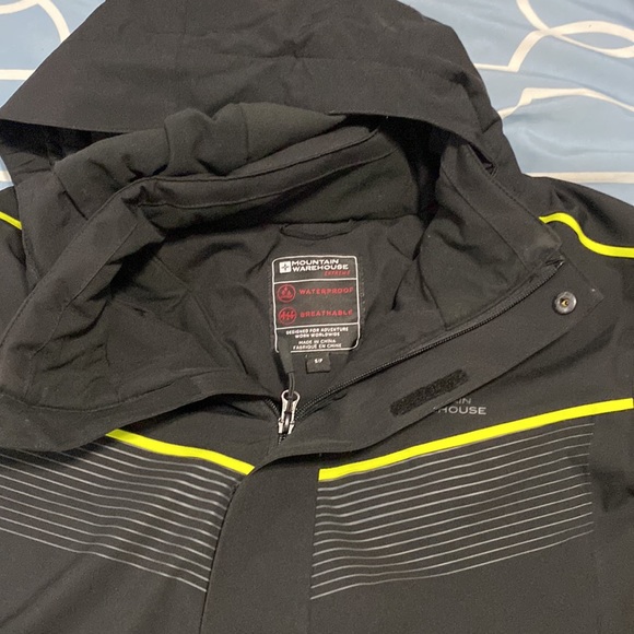 Ski jacket - Picture 2 of 3